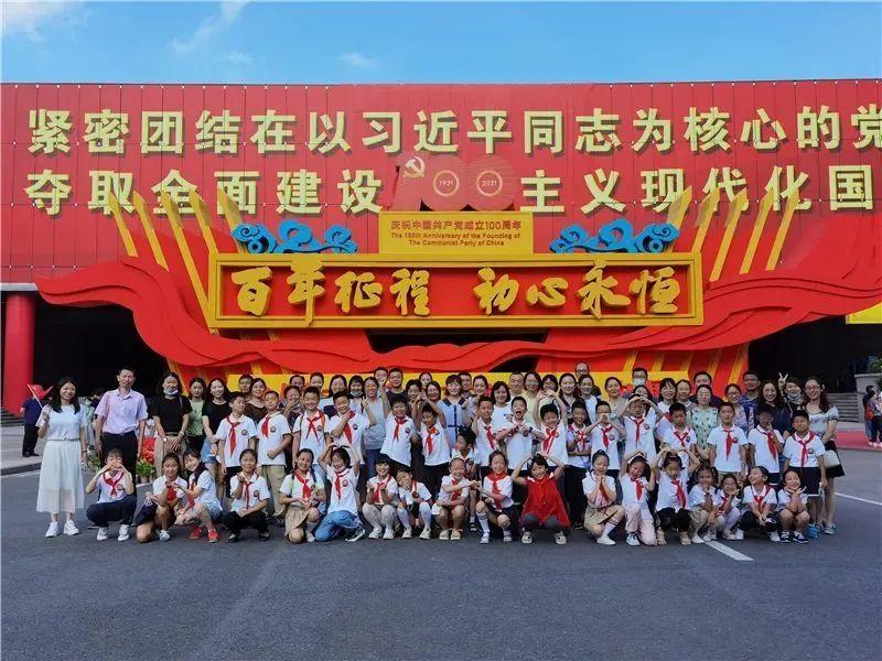 银行卡涉嫌跑分，公安调查后结案了，当前银行卡，属高风险帐户，钱取不了，请问找哪个监管部分处理后？