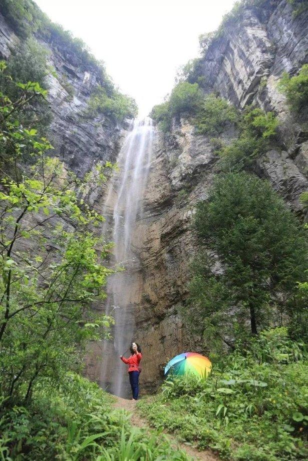 小球进黑洞
